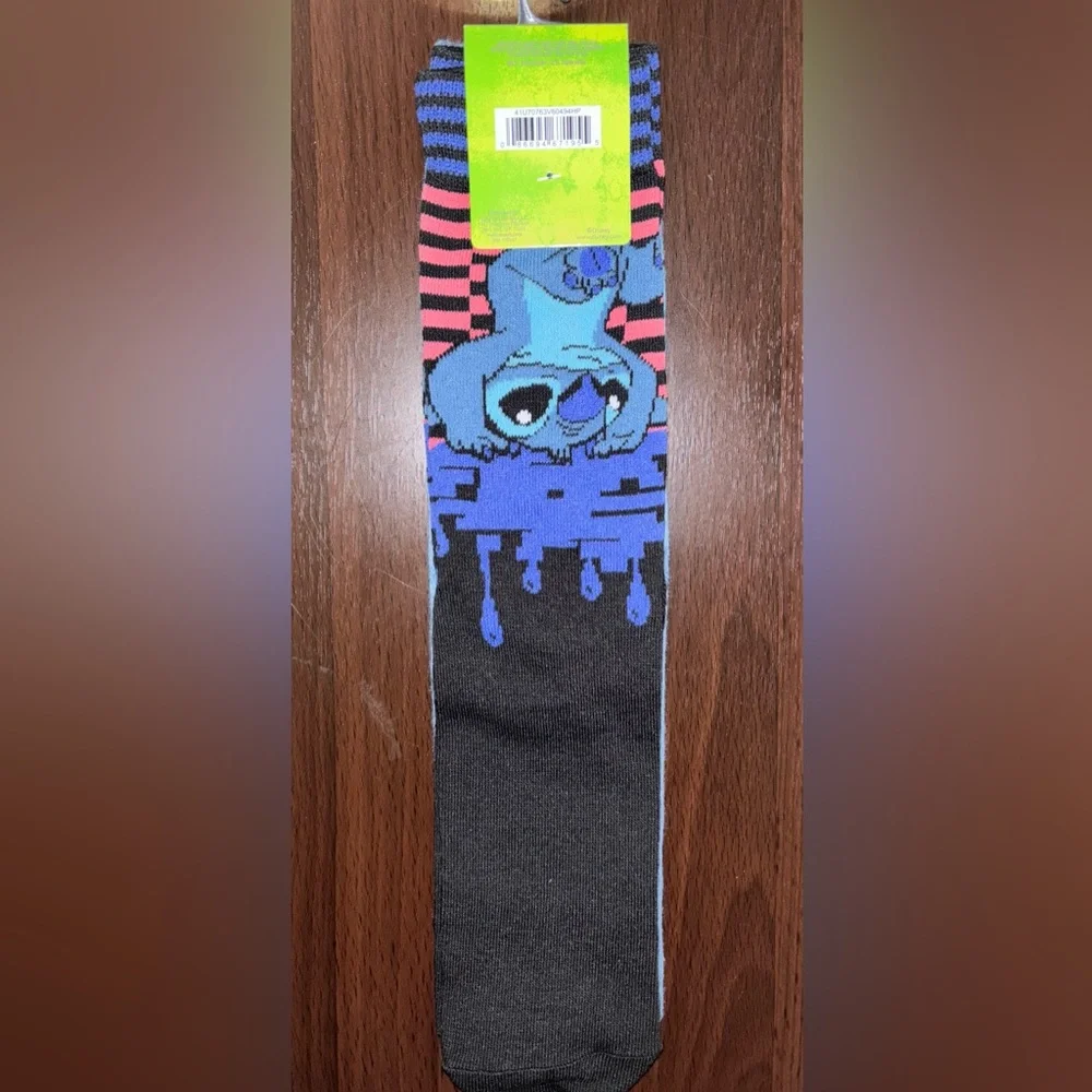 DISNEY STITCH NOVELTY CREW SOCKS NWT MEN’S SHOE SIZE 6.5-12